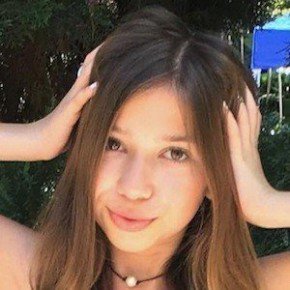 Lulu Lambros