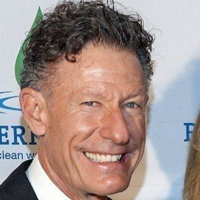 Lyle Lovett