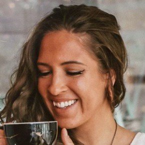 Mae Flowers