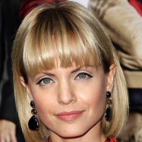 Mena Suvari