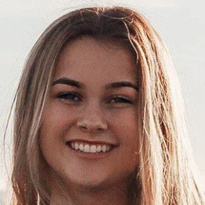 Mia Clark