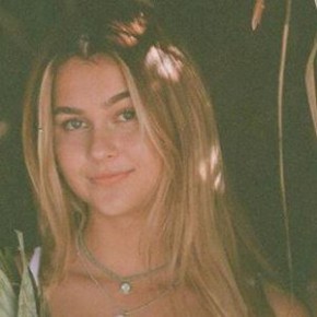 Mia Clark