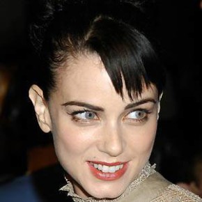 Mia Kirshner