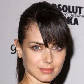 Mia Kirshner
