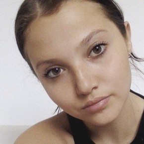 Mia McKenna-Bruce