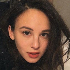 Mia Sabathy
