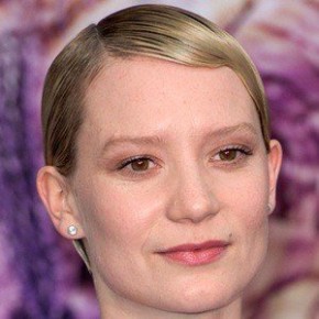 Mia Wasikowska