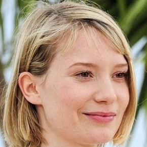 Mia Wasikowska