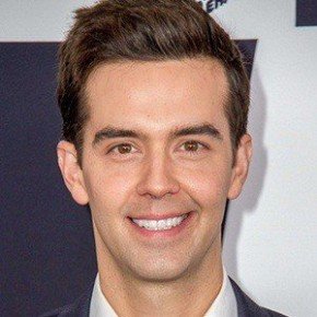 Michael Carbonaro