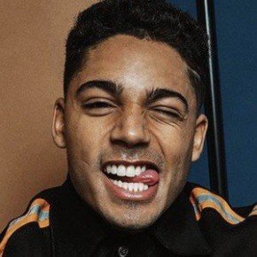 Michael Evans Behling