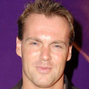 Michael Shanks