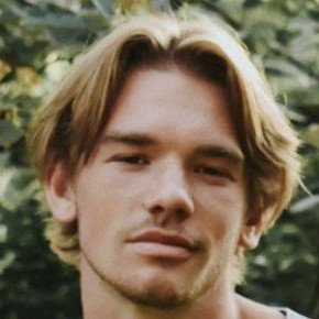 Moses Thiessen