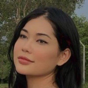 Nana Lee