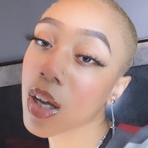 Naomiibrookk