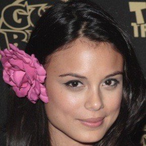 Nathalie Kelley