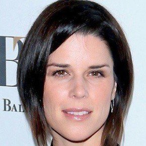 Neve Campbell