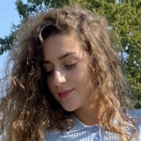 Néguine Alipour