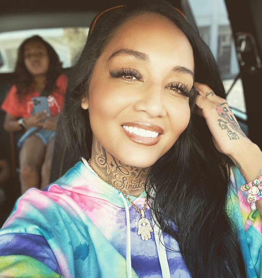 Nia Guzman