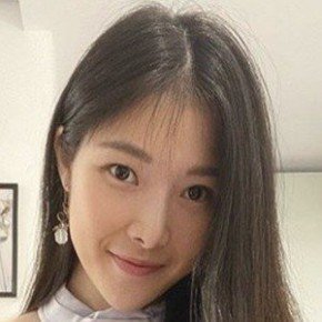Nicole Low