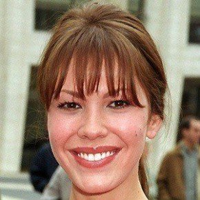 Nikki Cox