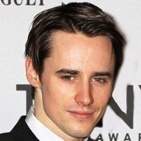 Reeve Carney