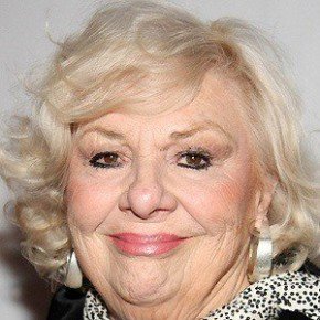 Renee Taylor