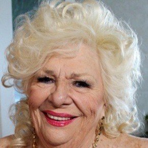 Renee Taylor