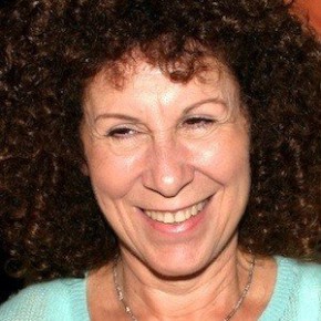 Rhea Perlman