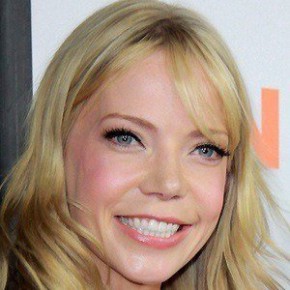 Riki Lindhome