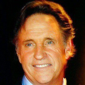 Robert Hays