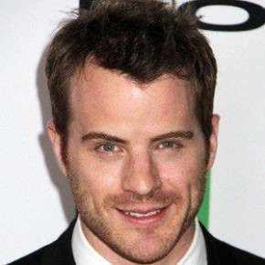 Robert Kazinsky