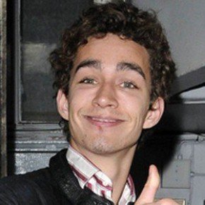 Robert Sheehan