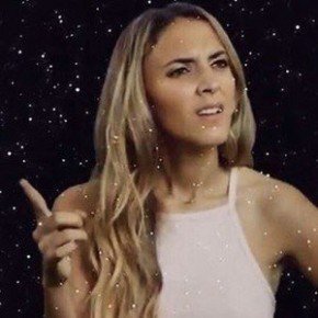 Roxy Striar