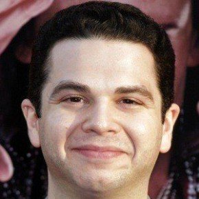 Samm Levine