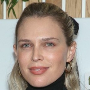 Sara Foster