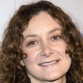 Sara Gilbert