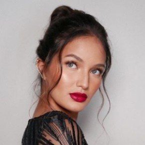 Sarah Lahbati