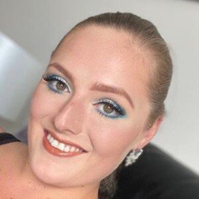 Sasha Bennington