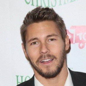 Scott Clifton