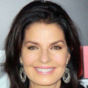 Sela Ward