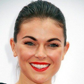 Serinda Swan