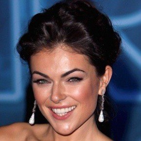 Serinda Swan