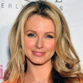 Shandi Finnessey