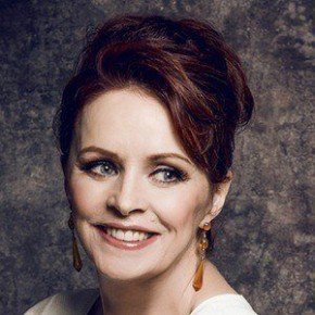 Sheena Easton