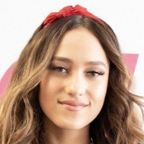 Skylar Stecker