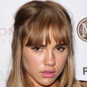 Suki Waterhouse