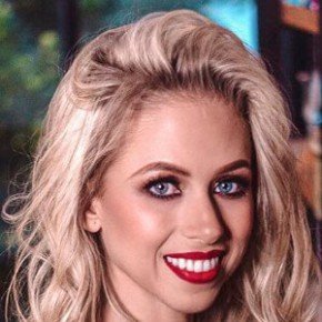 Superholly