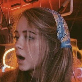 Tess Holloway