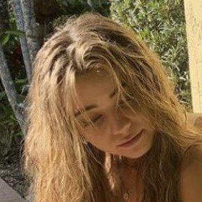 Tess Holloway
