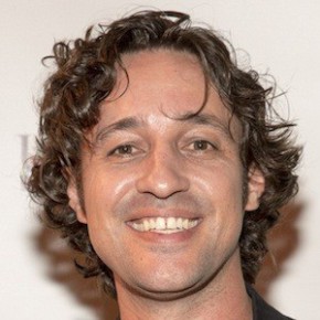 Thomas Ian Nicholas
